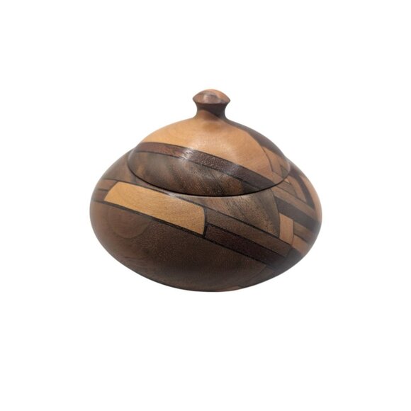 Intricately Handcrafted Wooden Decorative Lidded Bowl With Unique Zigzag Pattern - Picture 12 of 16